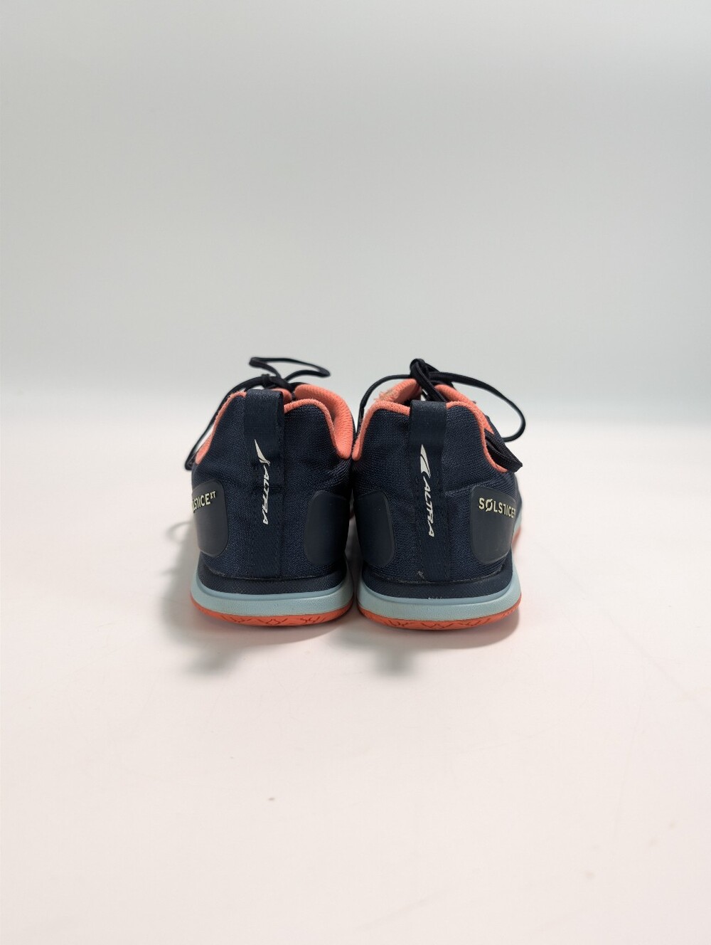 Altra Solstice XT Cross Trainer Shoes - AL0A4QTN447 - Picture 4 of 9